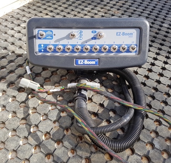 Trimble EZ Boom Controller Machinery & Equipment GPS and